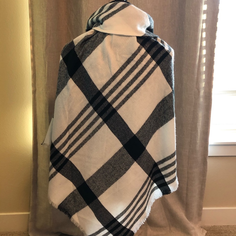 Shawl - Picture 2 of 2